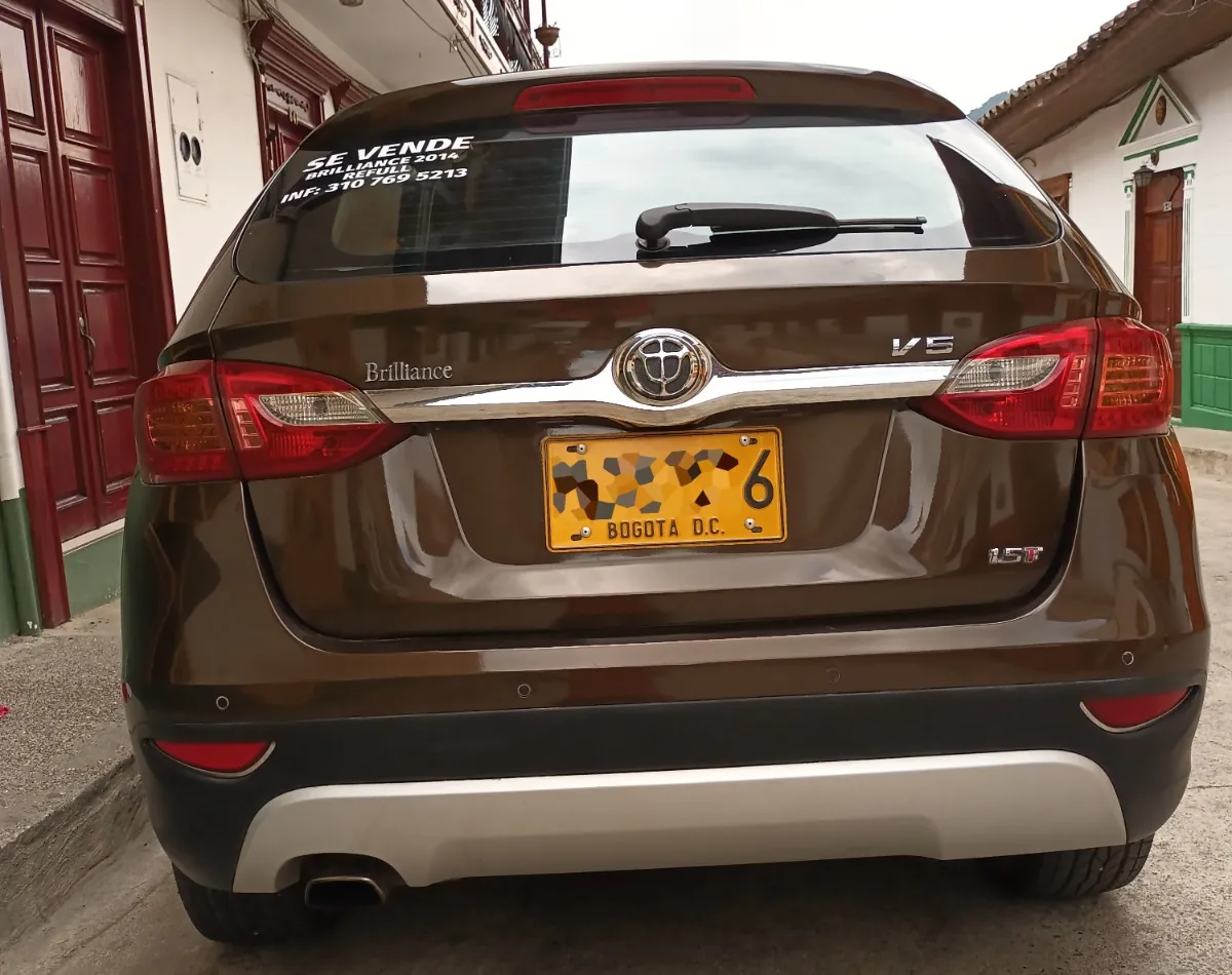 Brilliance V5 2014 Marrón Jardín