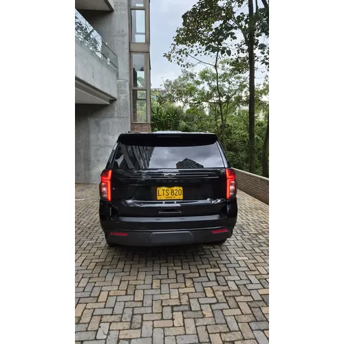 Chevrolet Tahoe Z71 2023 Negra. Llantas Nuevas