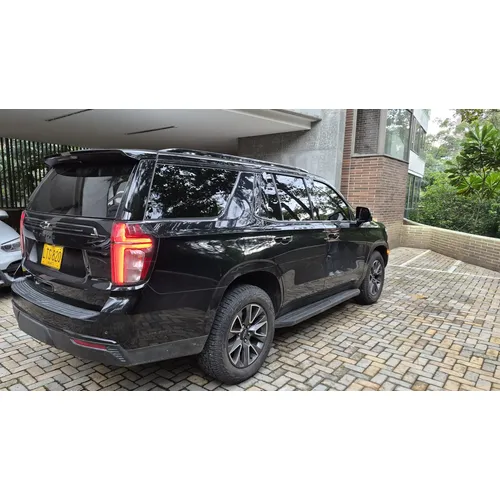 Chevrolet Tahoe Z71 2023 Negra. Llantas Nuevas
