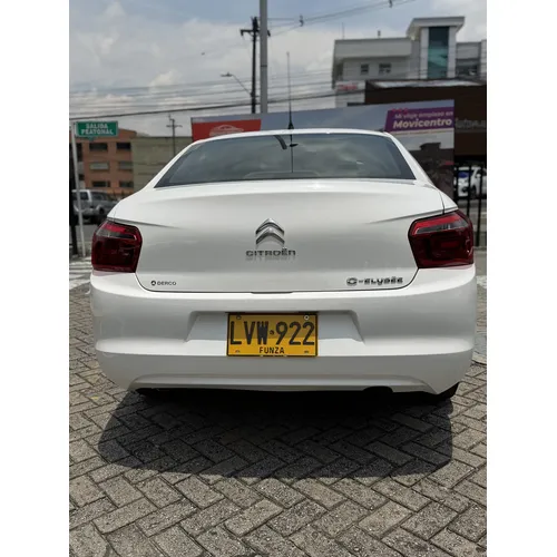 Citroën C-Elysée 1.6 Shine Aut