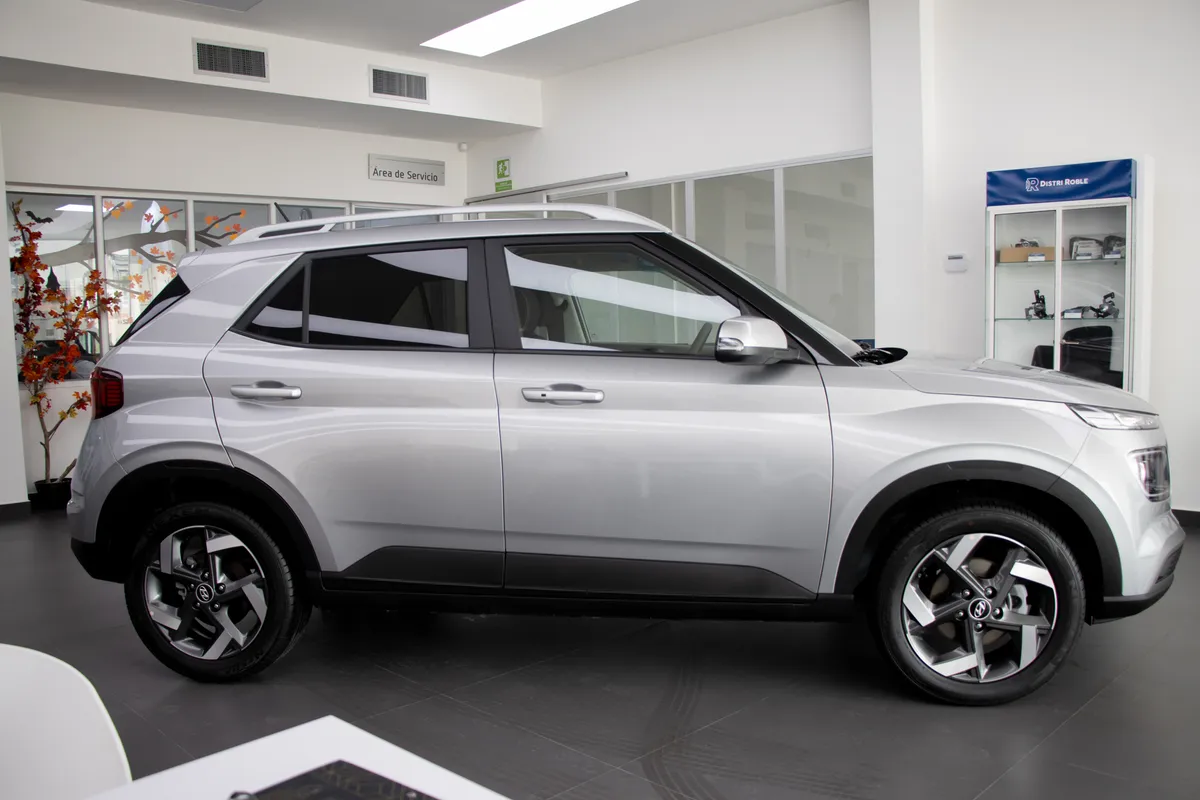 Hyundai Venue 2026 Plateado Montería