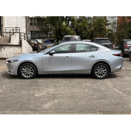 Mazda 3 2024 Plateado Envigado