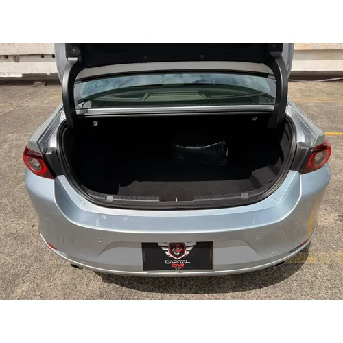 Mazda 3 2024 Plateado Envigado