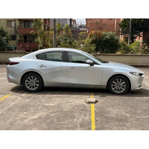 Mazda 3 2024 Plateado Envigado