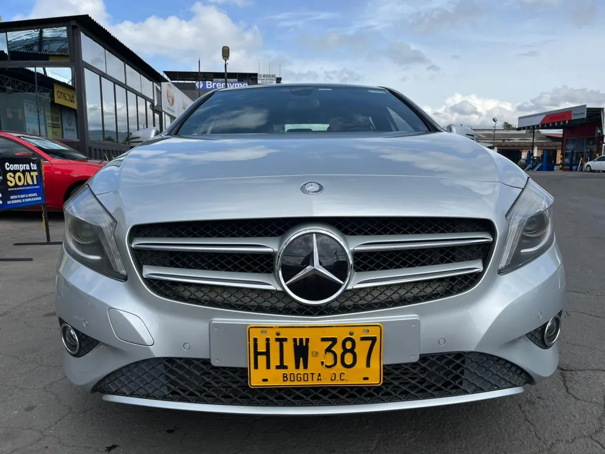Mercedes-Benz A 200 2014 Plateado Cajicá