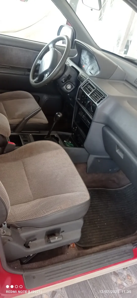 Mitsubishi Expo 1994 Rojo Flandes