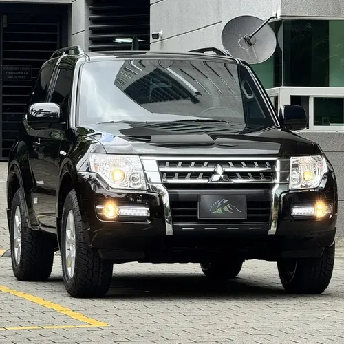 Mitsubishi Montero 3.5 Hard Top