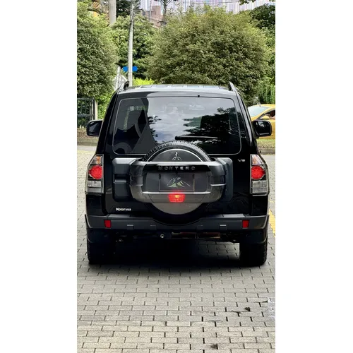 Mitsubishi Montero 3.5 Hard Top