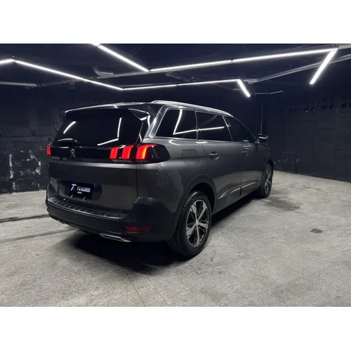 Peugeot 5008 2019 Gris Medellín