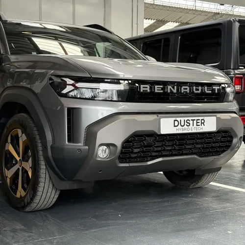 Renault Duster 2026 Gris Medellín