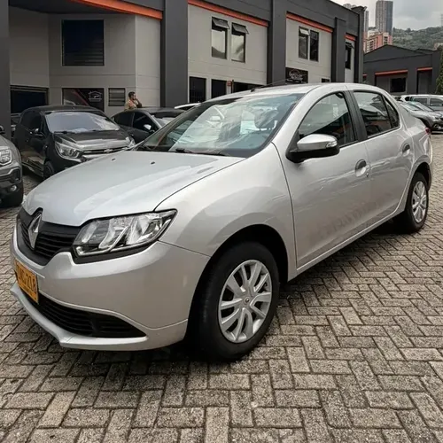 Renault Logan 1.6 Expression / Life +