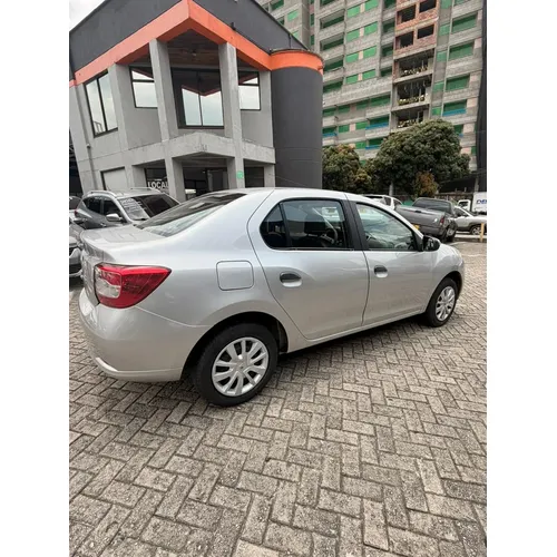 Renault Logan 1.6 Expression / Life +