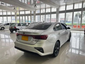 Kia Cerato Vivro 2019 Plateado Bogotá