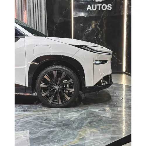 Toyota BZ3X 610 MAX EV 2025 Blanco Medellín