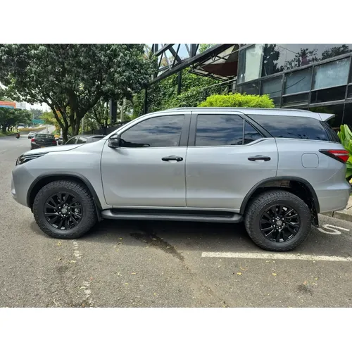 Toyota Fortuner 2.8 Srv Diesel 2025