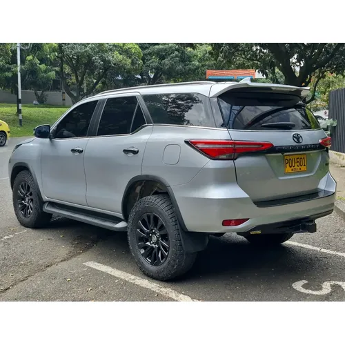 Toyota Fortuner 2.8 Srv Diesel 2025