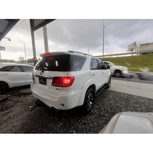 Toyota Fortuner 2008 Blanco Rionegro