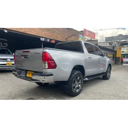 Toyota Hilux 2.4l