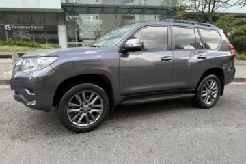 Toyota Prado 3.0 TX-L TURBO DIESEL RIN 20” TIRO DE ARRASTRE MUY ORIGINAL HERMOSA