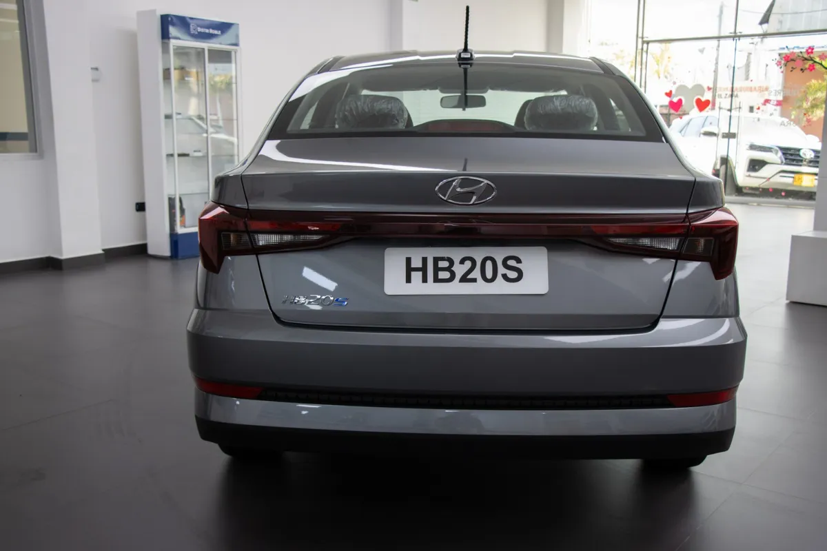 Hyundai Accent HB20S 2026 Gris Montería